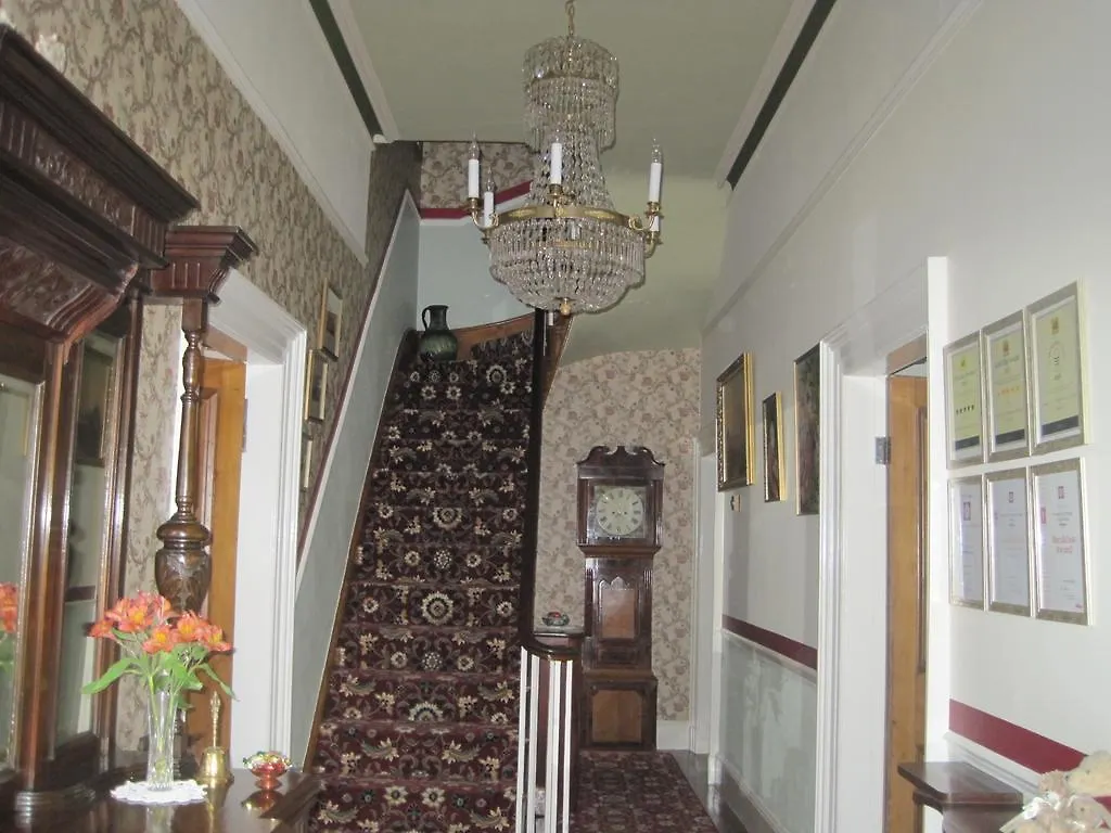 Mitchells Of Chester Guest House 5*,