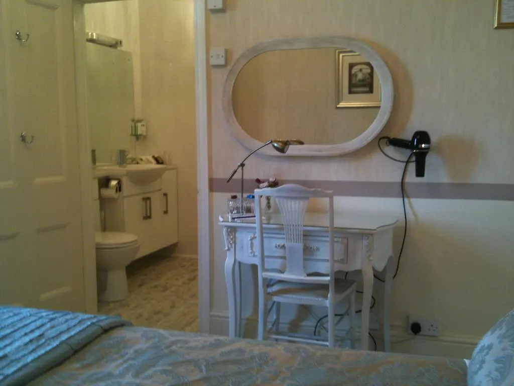 Mitchells Of Chester Guest House 5*,